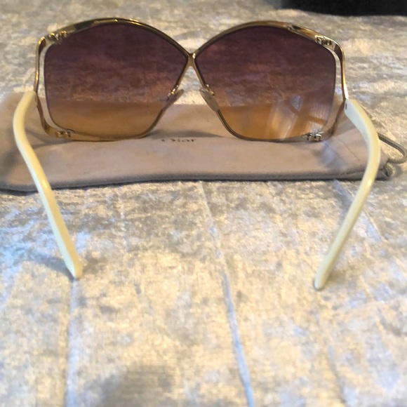 Women’s Christian Dior sunglasses - Picture 4 of 9